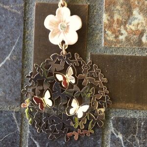 Beautiful rose gold butterfly necklace